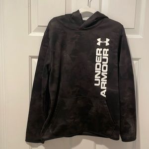Boys light weight under armour sweatshirt size large